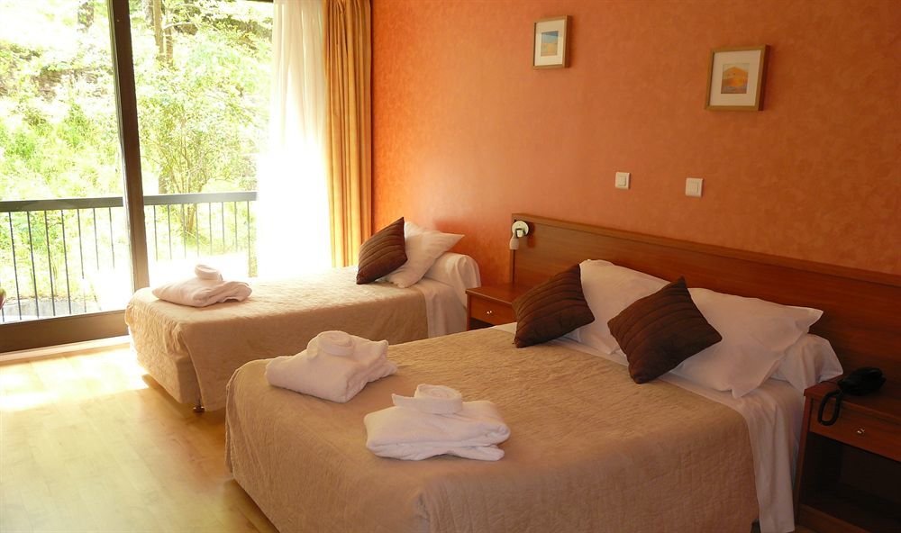 Brit Hotel Du Ban شودز آيْج المظهر الخارجي الصورة