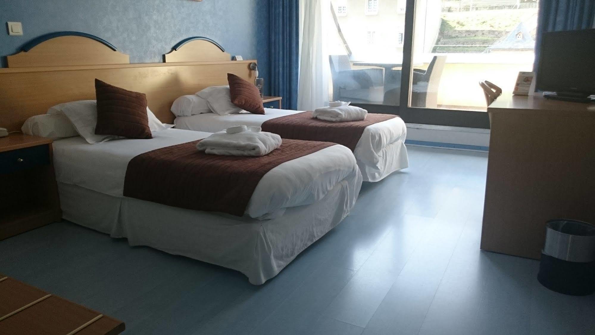 Brit Hotel Du Ban شودز آيْج المظهر الخارجي الصورة